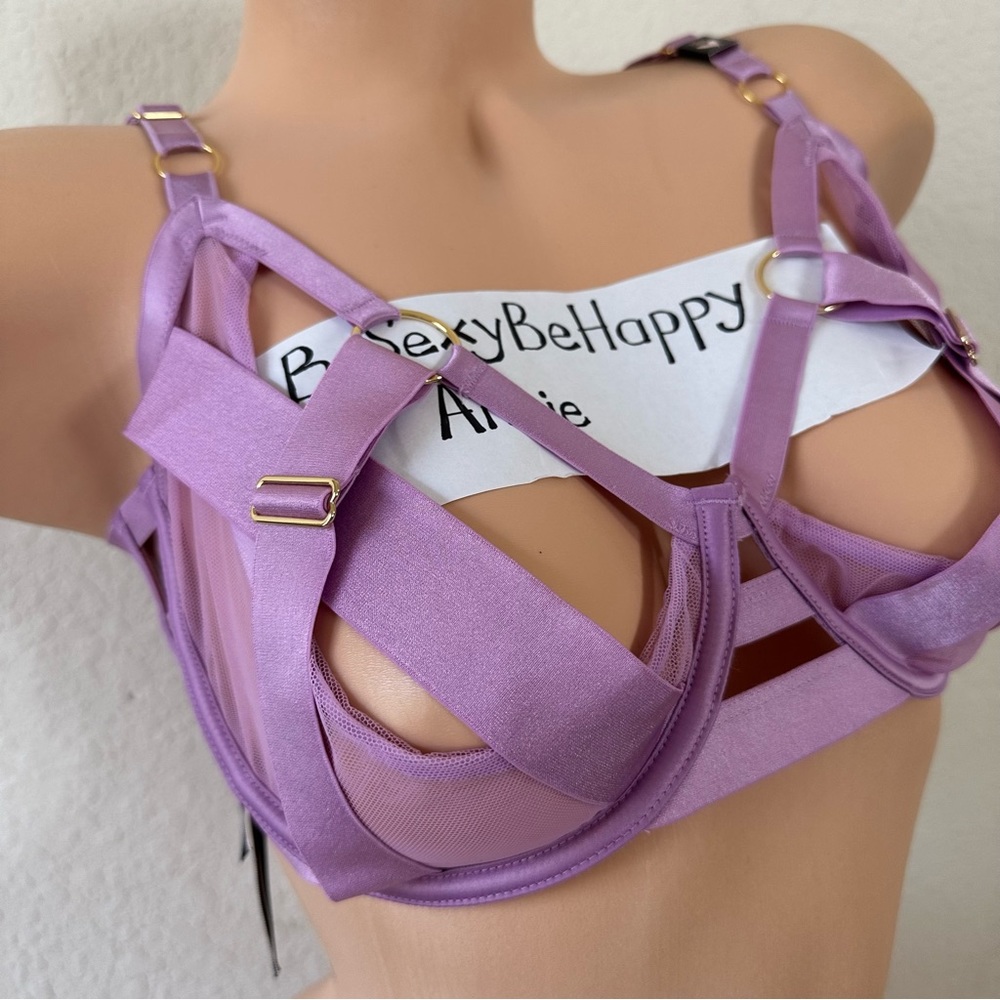 38D VICTORIA SECRET BRA - Picture 2 of 5
